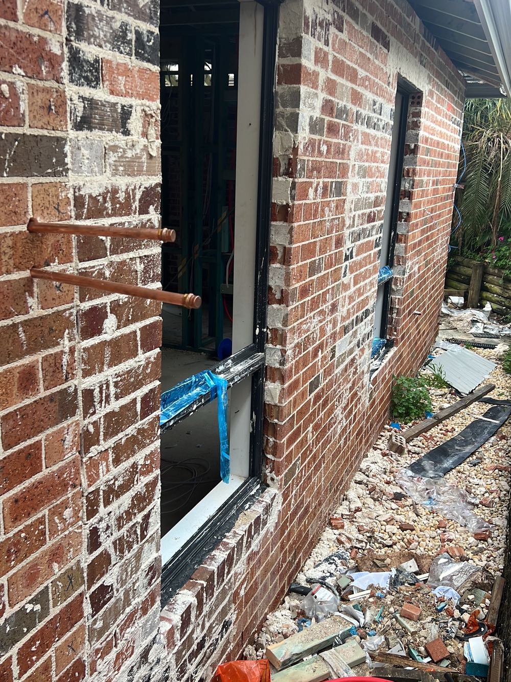 Articulation joint left out of a long run of brick veneer, found during a lock-up inspection in Kellyville